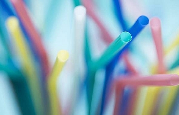 eu parliament approves ban on single use plastics