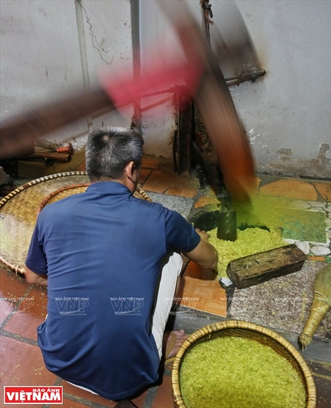 young sticky rice flakes delicacy of hanois autumn