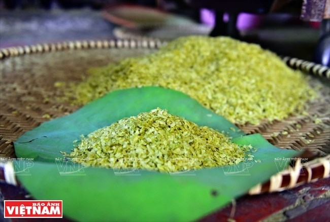 young sticky rice flakes delicacy of hanois autumn