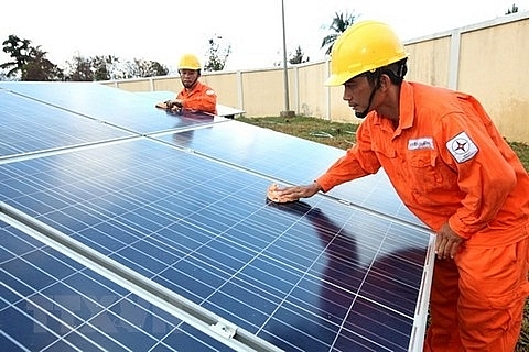 banks race to fund green energy projects