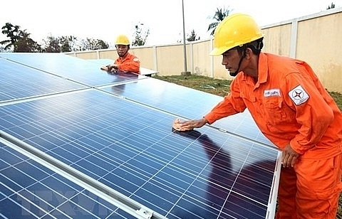 Banks race to fund green energy projects