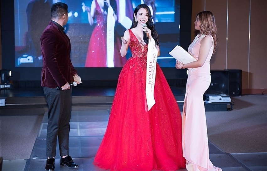 vietnams huynh vy crowned as miss tourism queen worldwide