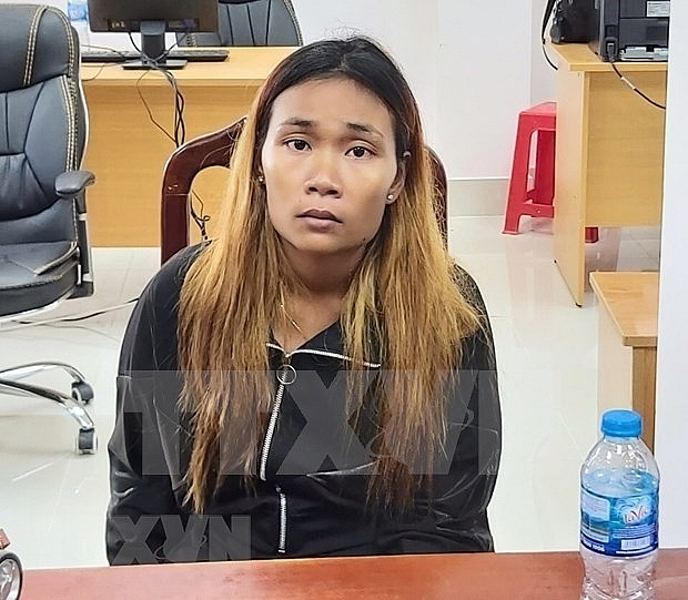 cambodian arrested for smuggling meth via moc bai border gate