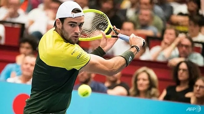 berrettini reaches top 10 for the first time