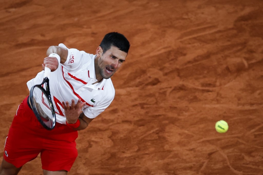 djokovic the snake tackles berankis the spearfisher at roland garros