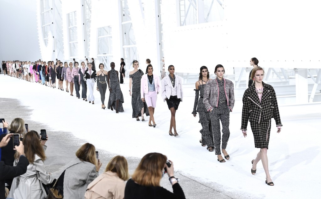 chanel and louis vuitton close paris fashion week in spectacular style