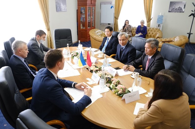 vietnam seeks investment business chances in ukrainian province
