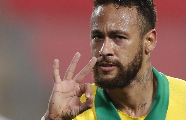 Neymar hat-trick fires Brazil past Peru, Argentina labor