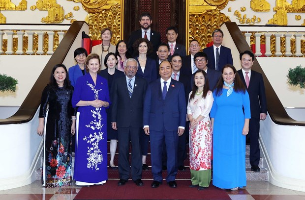 prime minister welcomes un officials in vietnam