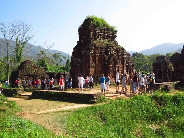 vietnam welcomes over 38 million foreign tourists in 10 months