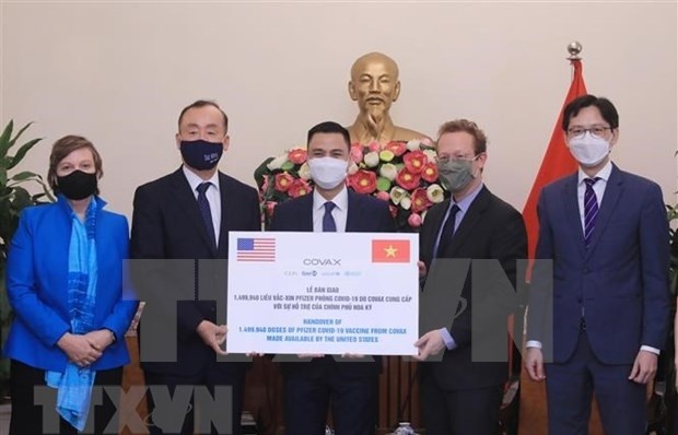 Vietnam receives 1.5 million COVID-19 vaccine doses from COVAX