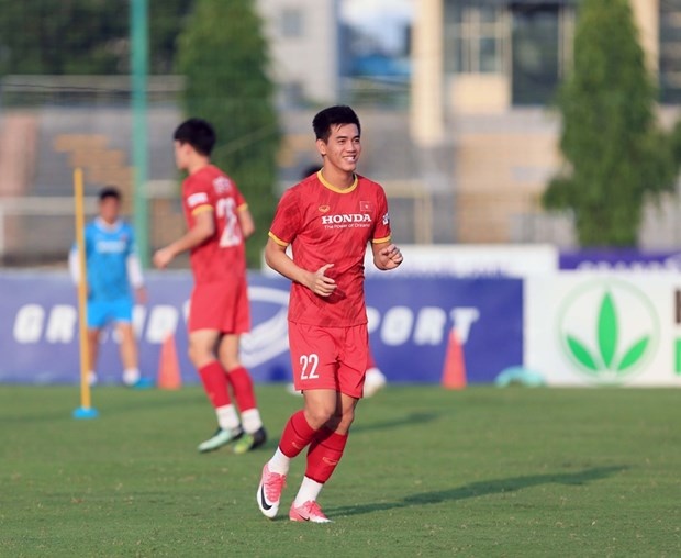 Vietnamese footballer wins AFC’s player of the month title