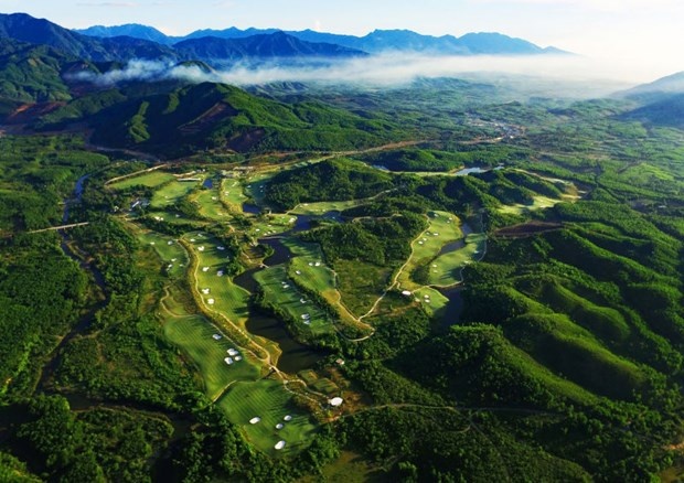 An aerial view of a golf course in Vietnam. (Photo: VNA)