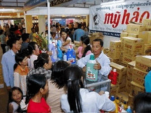 240 businesses join vietnam cambodia trade fair