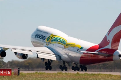 Qantas flight returns to Australia with electrical problem