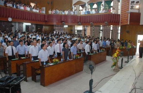 The first academy in Vietnam to implement Windows 8
