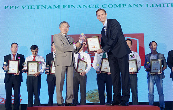 home credit vietnam receives trust and use award