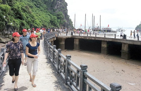 ha long celebrates 20 years of world heritage