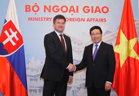 vietnam slovakia talk ways to beef up ties