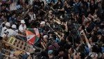 Hong Kong police remove more Mongkok barricades