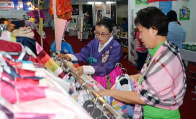 vn s korean businesses sign 10 contracts