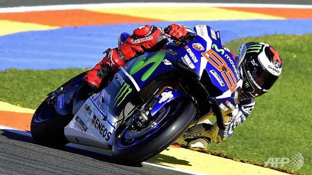 lorenzo fastest during valencia motogp practice