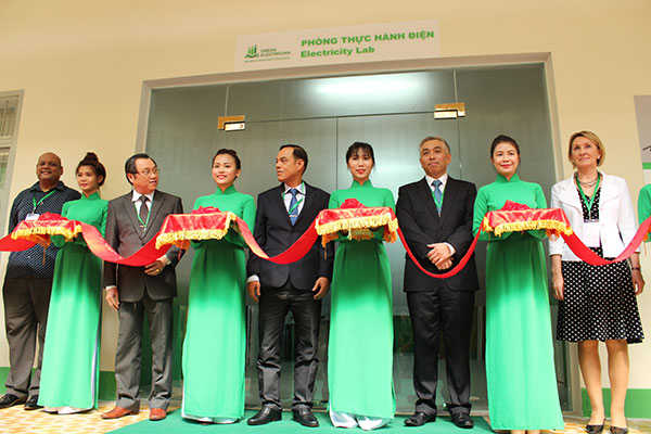 Schneider Electric Vietnam opens “Green Electrician” Lab