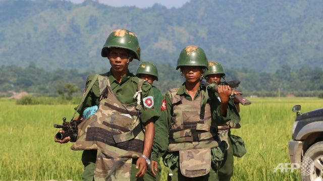 Around 200 Rohingya stranded at Bangladesh border