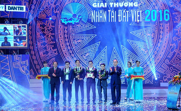 nhan tai dat viet awards honours newest batch of winning innovators