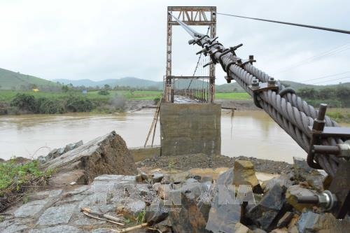 dak lak bridge collapses isolating thousands of households