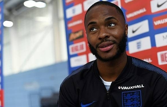 Sterling agrees new '£300,000 a week' City contract