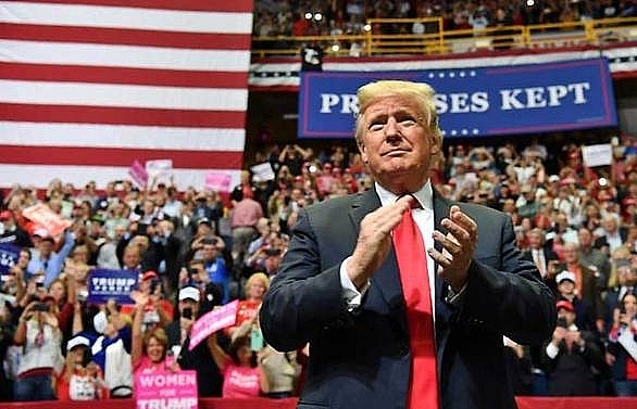 Trump makes final push in US midterm elections