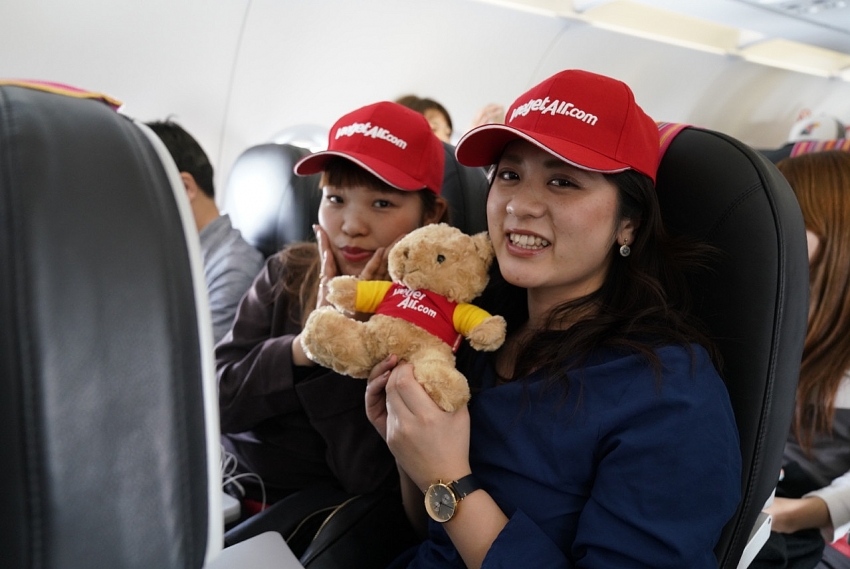 vietjets first direct flight from vietnam to japan touches down