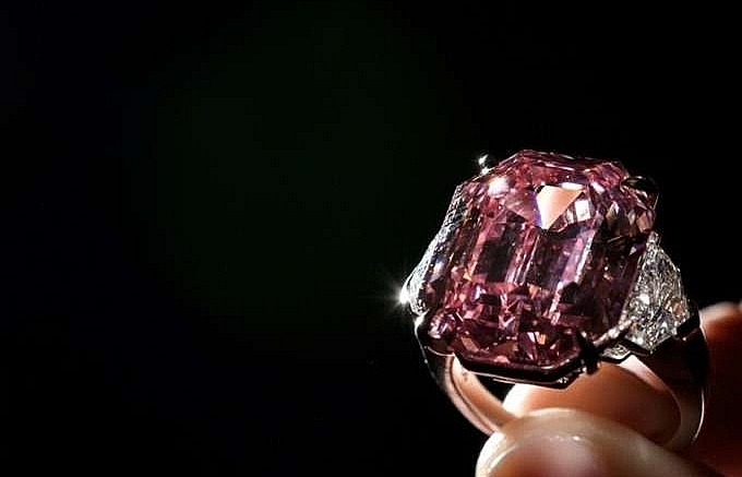 ‘Incomparable’ $50 mn pink diamond smashes record at Geneva auction