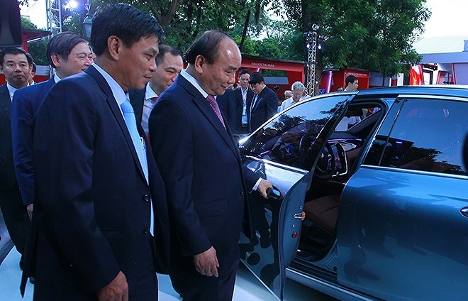 Prime Minister witnesses debut of VinFast automobile models