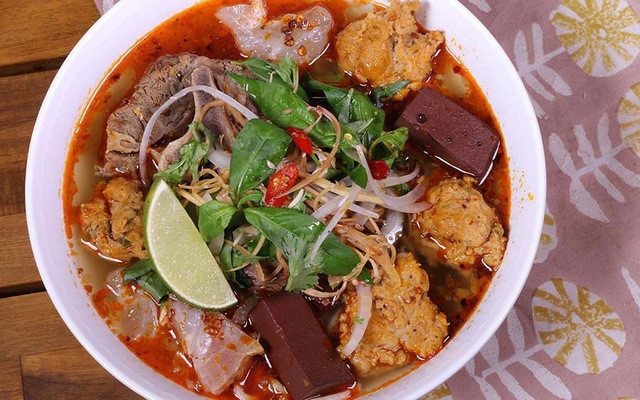 must eat street foods in vietnam