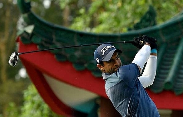 big names struggle at blustery hong kong open