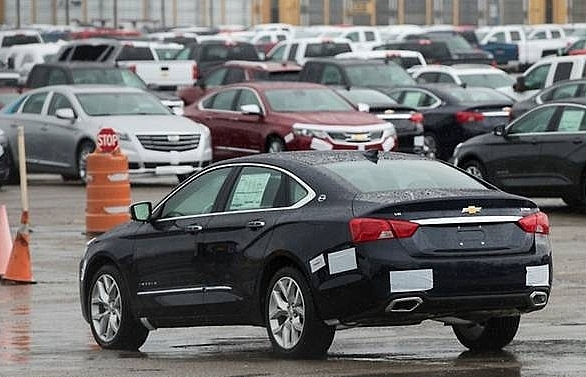 Trump backs potential new auto import tariffs