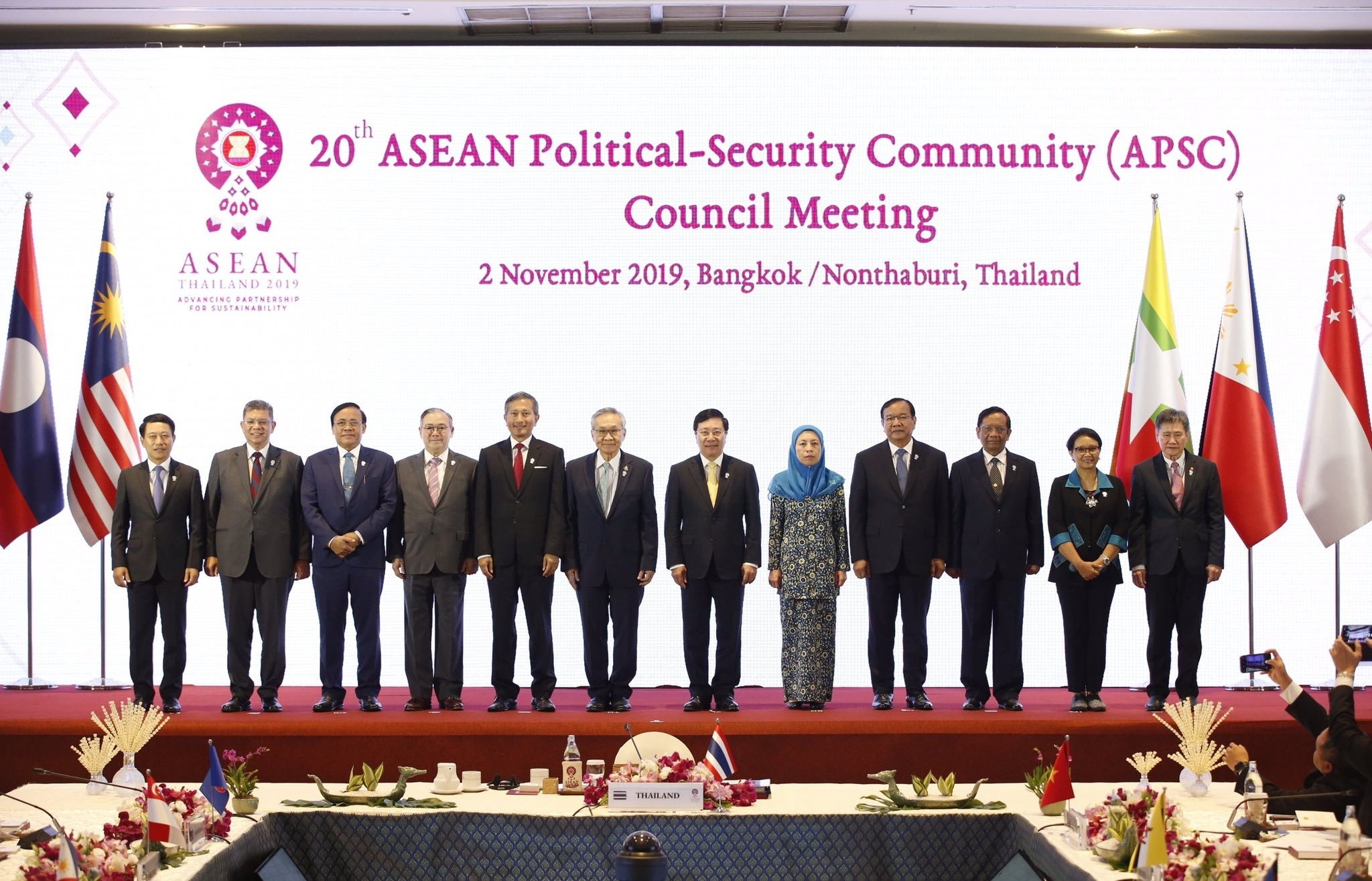 Deputy PM, FM Minh underlines strategic significance of ASEAN solidarity, unity at regional meetings