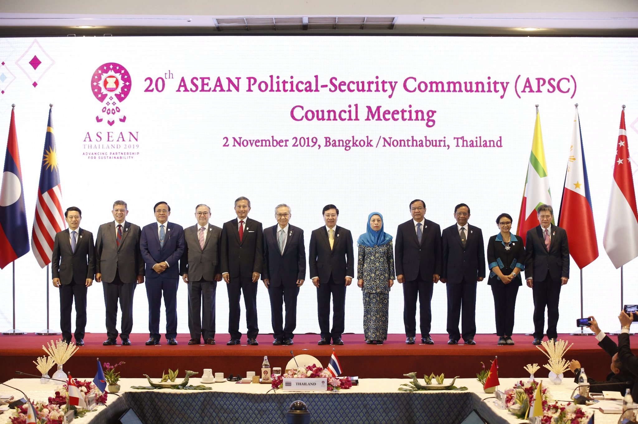 deputy pm fm minh underlines strategic significance of asean solidarity unity at regional meetings