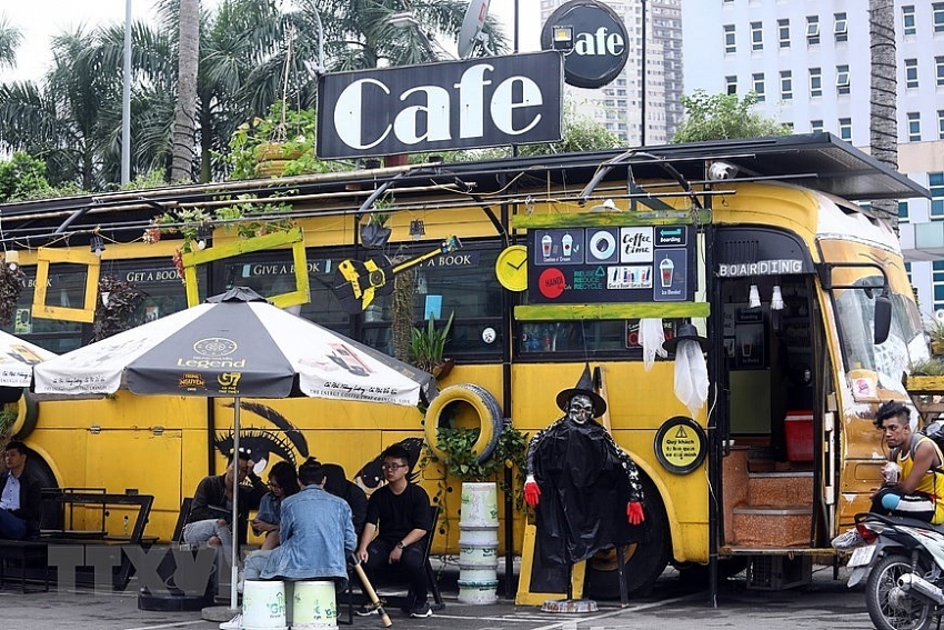 bus coffee shop in hanoi