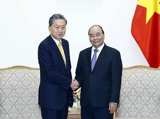 pm receives president of east asian community institute of japan