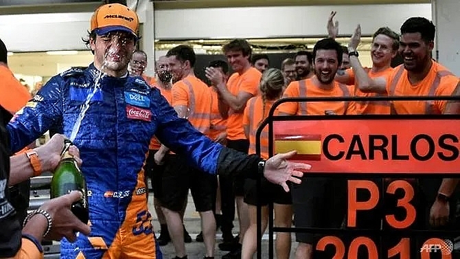 sainz claims mclarens first podium since 2014 after unbelievable race