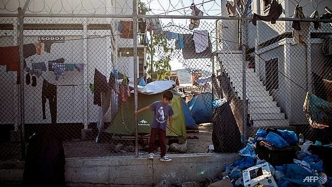 greek pm condemns eu on migrant kids
