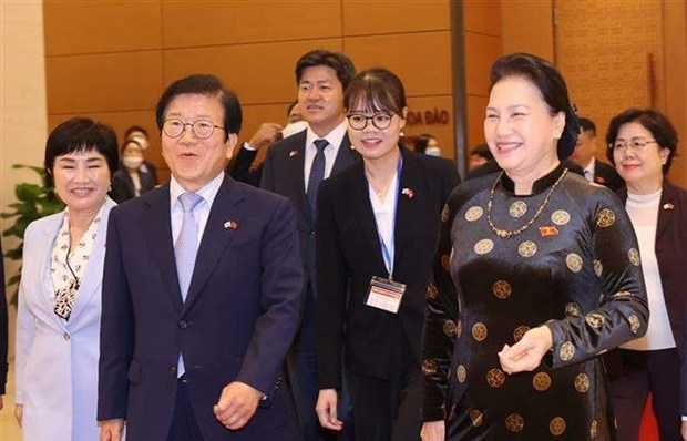 Korean top legislator wraps up visit to Vietnam
