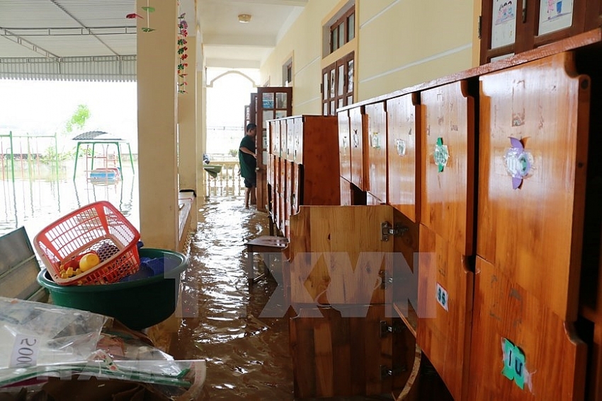 nghe an residents live submerged after floods