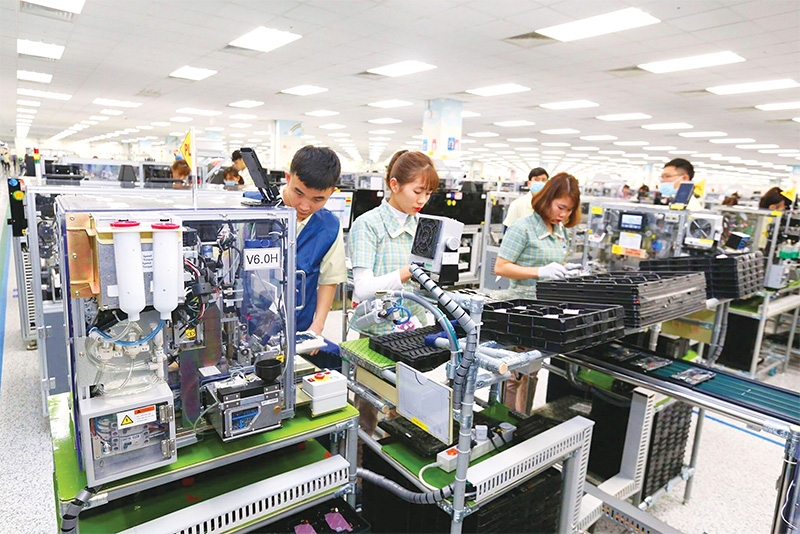 industrial production on track across thai nguyen