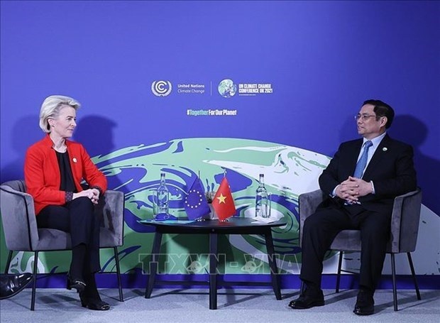 PM Pham Minh Chinh (right) and EC President Ursula von der Leyen. (Photo: VNA)