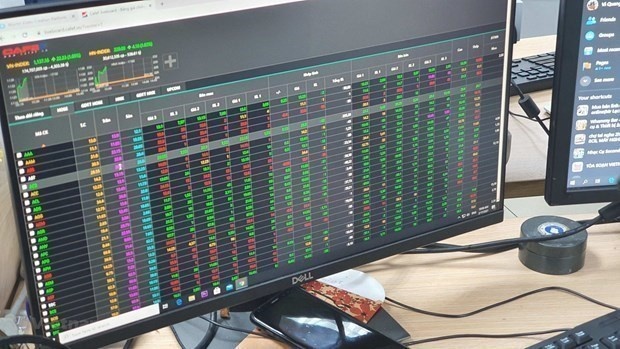 Liquidity on Vietnam’s stock market hit a new record on November 3 with more than 2.2 billion USD worth of shares traded on all bourses (Illustrative photo: VNA)