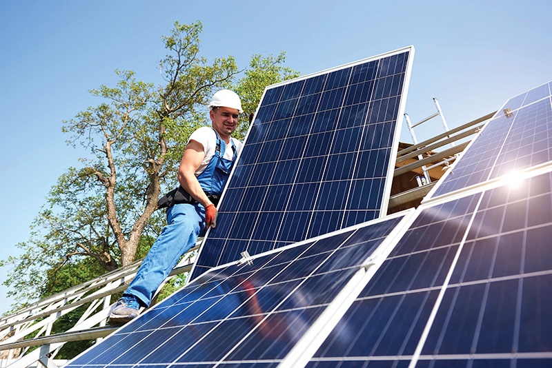 Rooftop solar power is a rapidly developing and fiercely competitive sector in Vietnam, Photo: Shutterstock